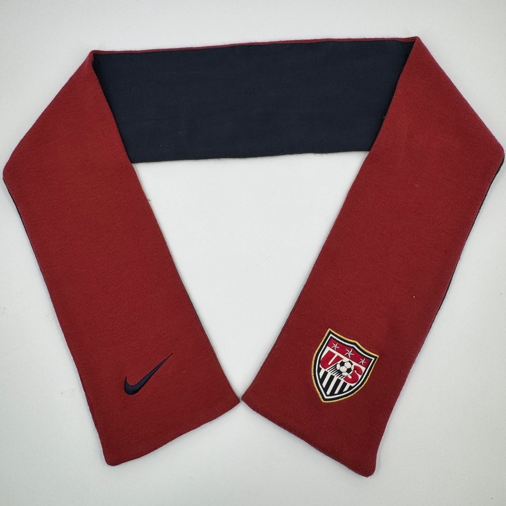 Nike US Soccer Reversible Knit Scarf‎ Red Navy Blue Embroidered Logo Fan Gear